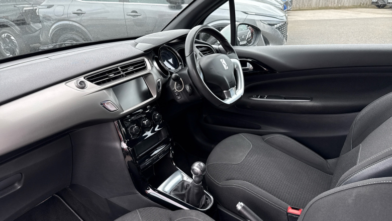 DS 3 1.2 PureTech 82 Chic 3dr Petrol Hatchback